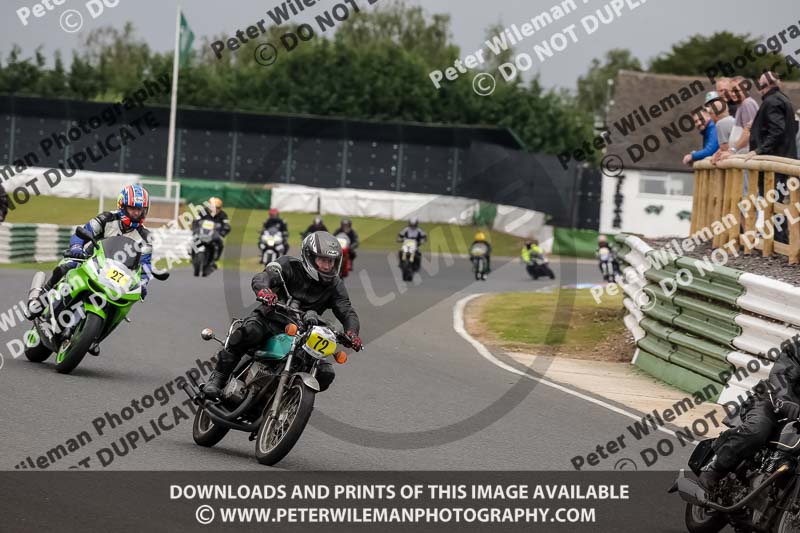 Vintage motorcycle club;eventdigitalimages;mallory park;mallory park trackday photographs;no limits trackdays;peter wileman photography;trackday digital images;trackday photos;vmcc festival 1000 bikes photographs